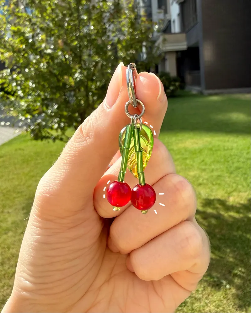 Серьги «Вишня» — серьги ручной работы из бусин